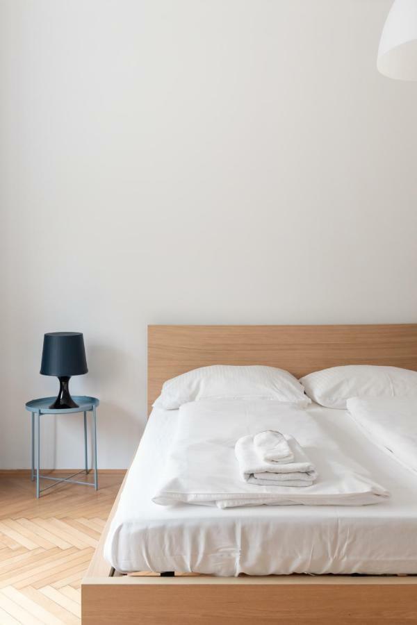 Universum Apartment 2 Wenen Buitenkant foto