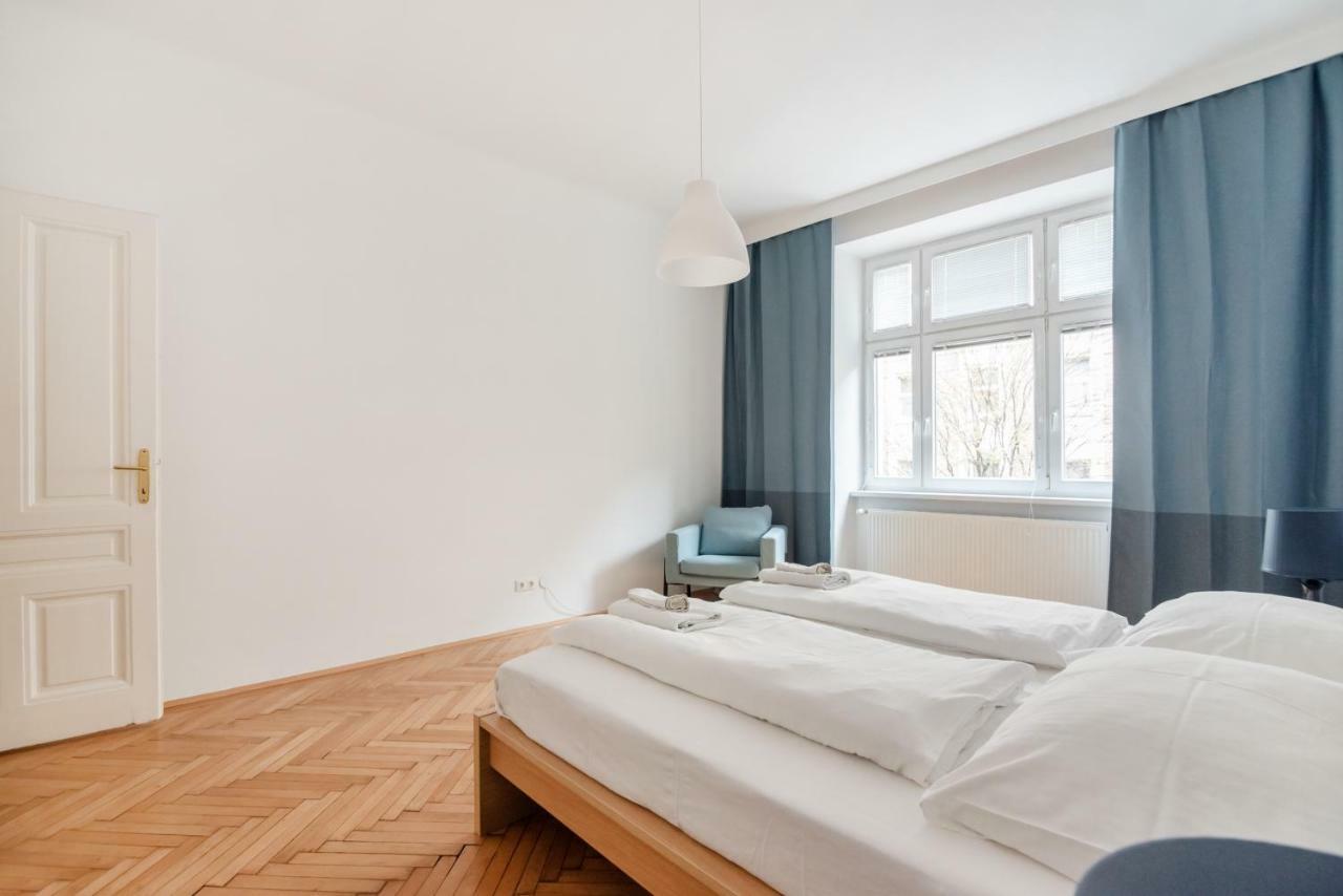 Universum Apartment 2 Wenen Buitenkant foto